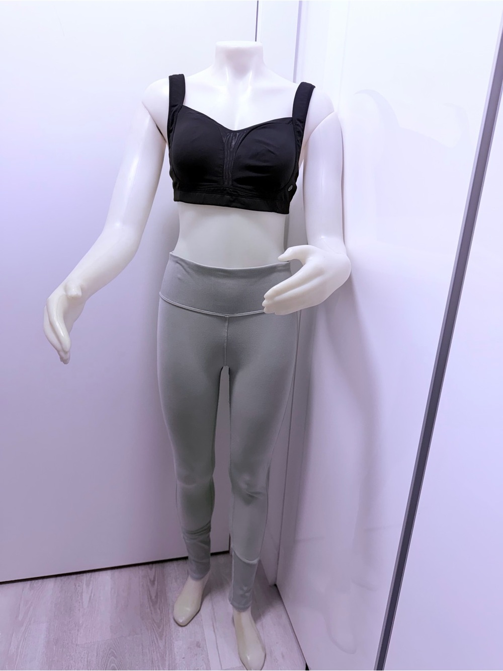 Alo Yoga Gray High Waist Leggings Women’s Size L Athletic Yoga Workout Pants